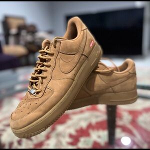 Nike Air Force 1 Low SP
Supreme Wheat